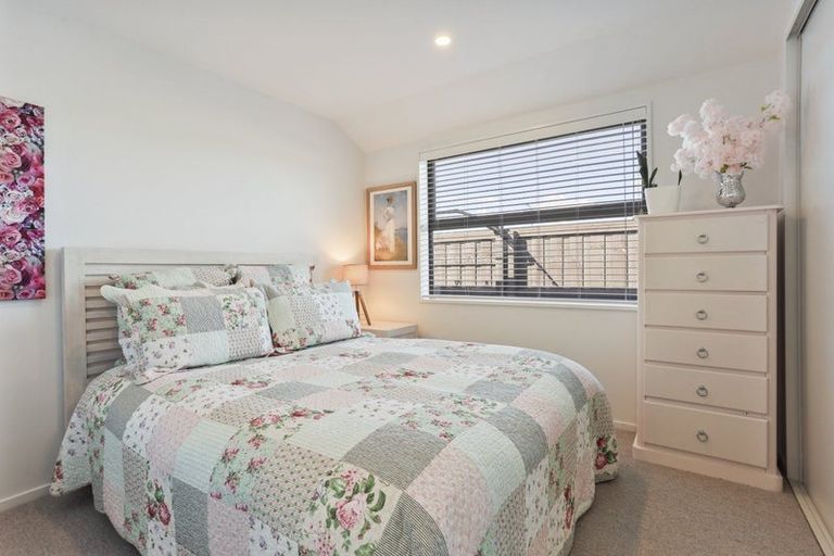 Photo of property in 43 Chambers Avenue, Woodend, 7610