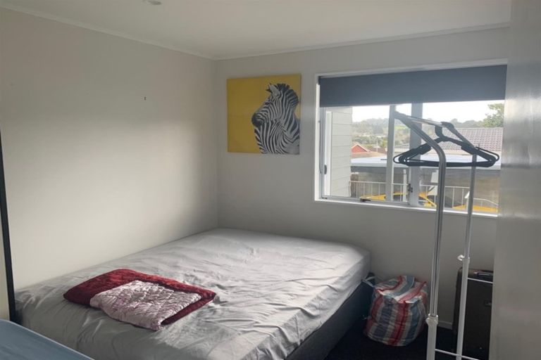 Photo of property in 2/77 Luanda Drive, Ranui, Auckland, 0612