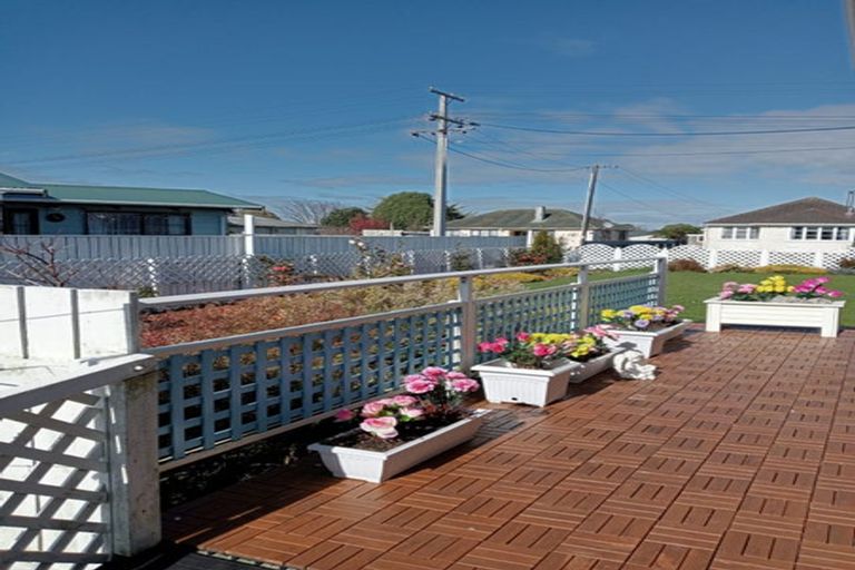 Photo of property in 11 Iredale Road, Hawera, 4610