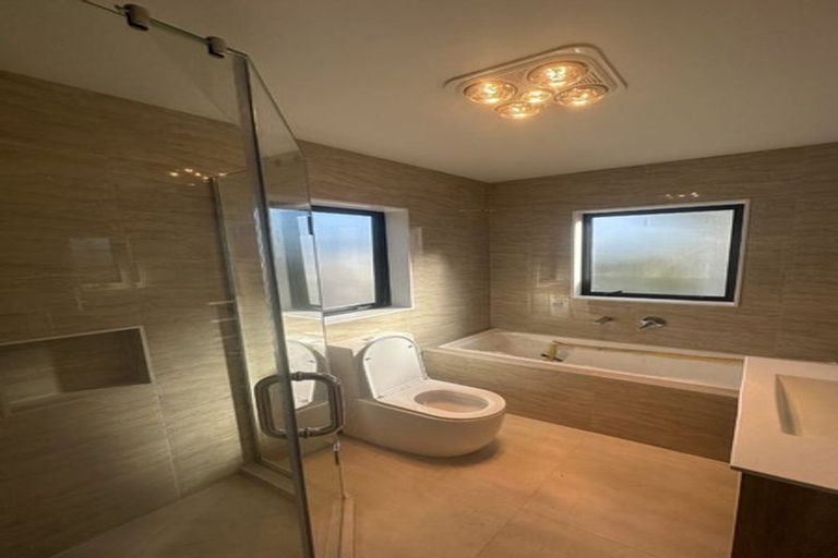 Photo of property in 39a Kuripaka Crescent, The Gardens, Auckland, 2105