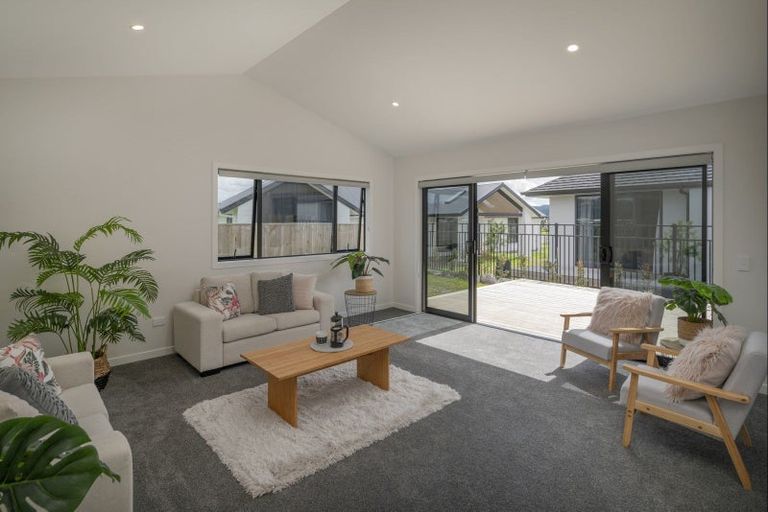 Photo of property in 4 Ngaroma Crescent, Whitianga, 3510