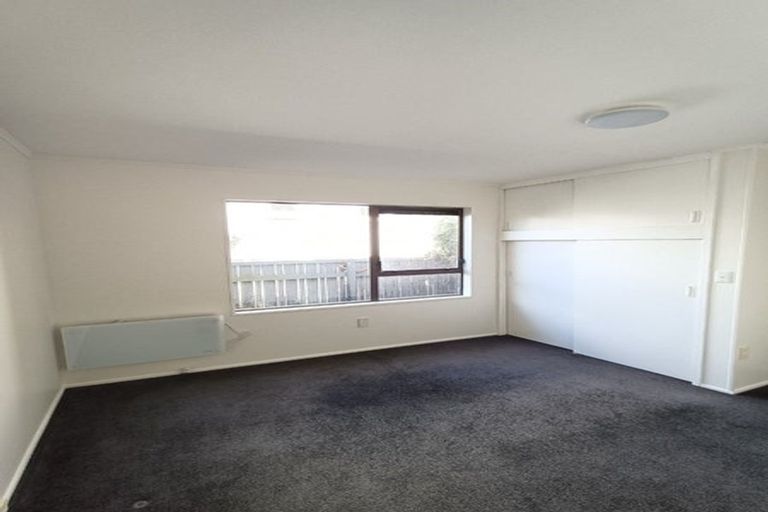 Photo of property in 98 Allington Road, Karori, Wellington, 6012