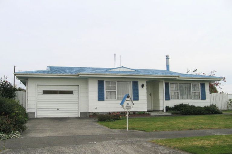 Photo of property in 28 Oxford Street, Taradale, Napier, 4112