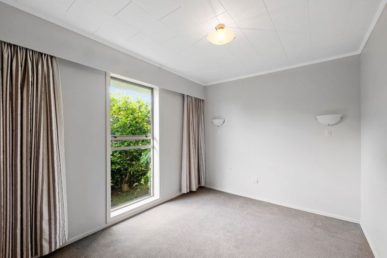 Photo of property in 19 Wesley Avenue, Frankleigh Park, New Plymouth, 4310