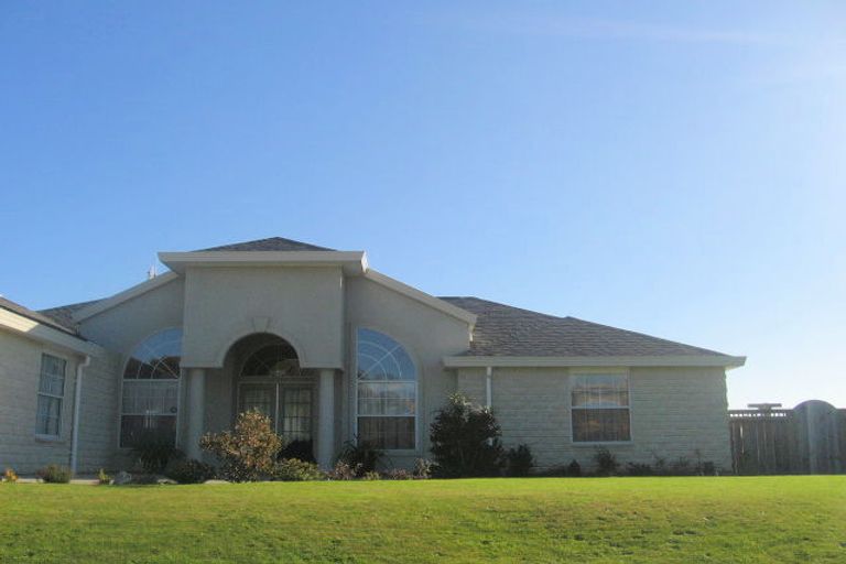 Photo of property in 84 Navigation Drive, Whitby, Porirua, 5024