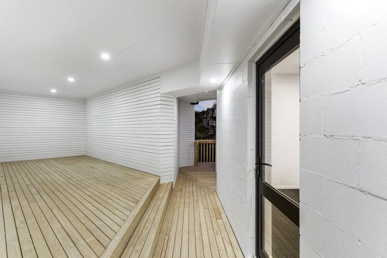 Photo of property in 28a Oliver Twist Avenue, Mellons Bay, Auckland, 2014
