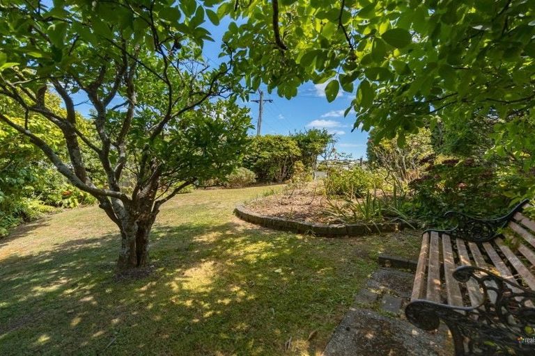 Photo of property in 12 Whanake Street, Titahi Bay, Porirua, 5022