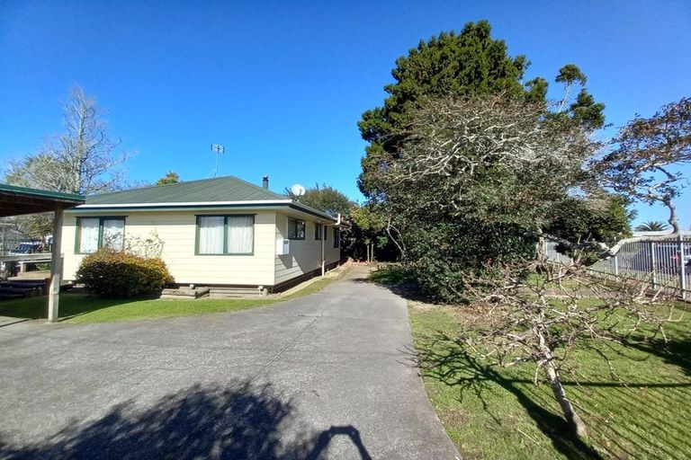 Photo of property in 64 Dominion Road, Papakura, 2110