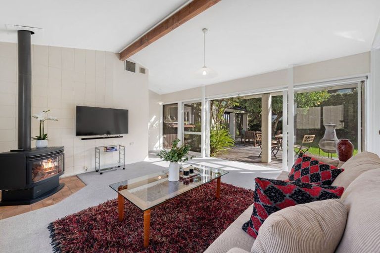 Photo of property in 13 Tyrian Close, Half Moon Bay, Auckland, 2012
