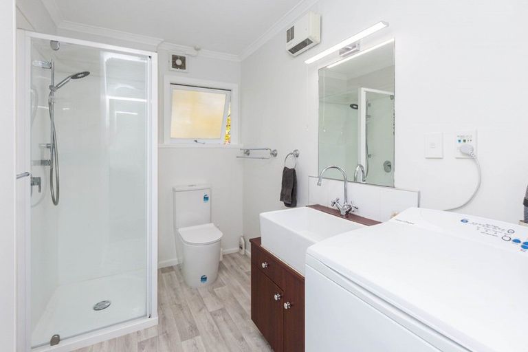 Photo of property in 54 Chatsworth Road, Silverstream, Upper Hutt, 5019