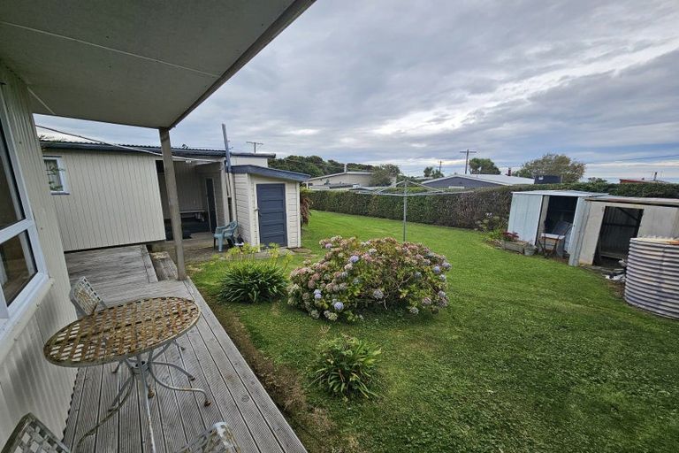 Photo of property in 1 Ngaio Street, Kaka Point, 9271