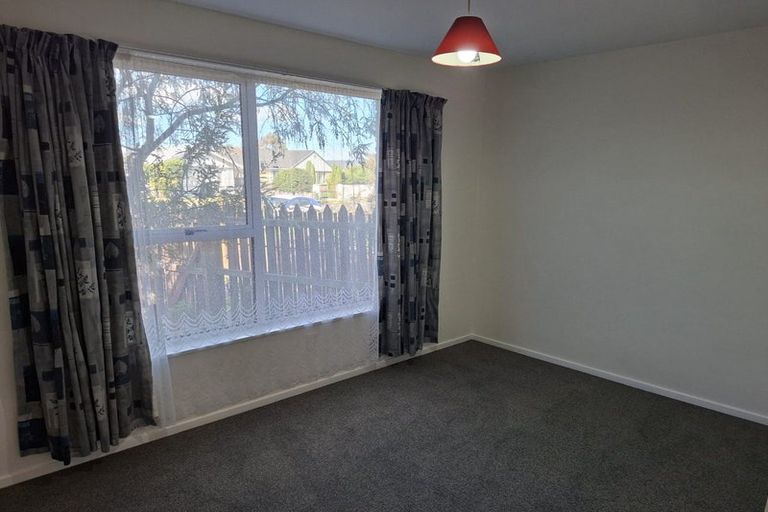 Photo of property in 6 Inverell Place, North New Brighton, Christchurch, 8083