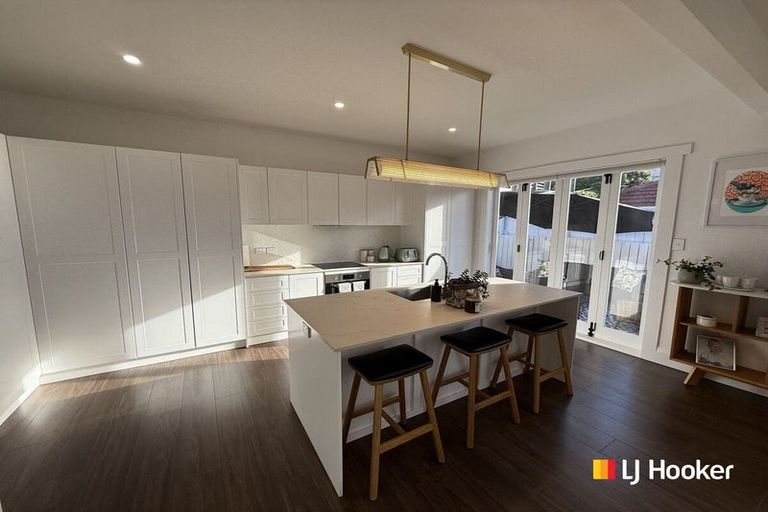 Photo of property in 104 Forbury Road, Saint Clair, Dunedin, 9012