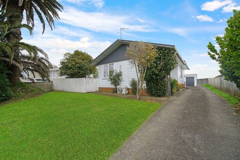 Photo of property in 17 Dagenham Street, Manurewa, Auckland, 2102
