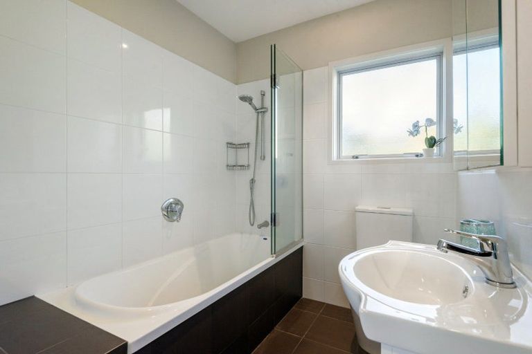 Photo of property in 38 Braemar Road, Castor Bay, Auckland, 0620