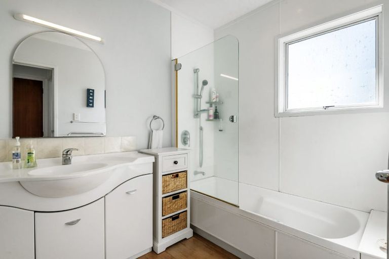 Photo of property in 95 Stredwick Drive, Torbay, Auckland, 0630
