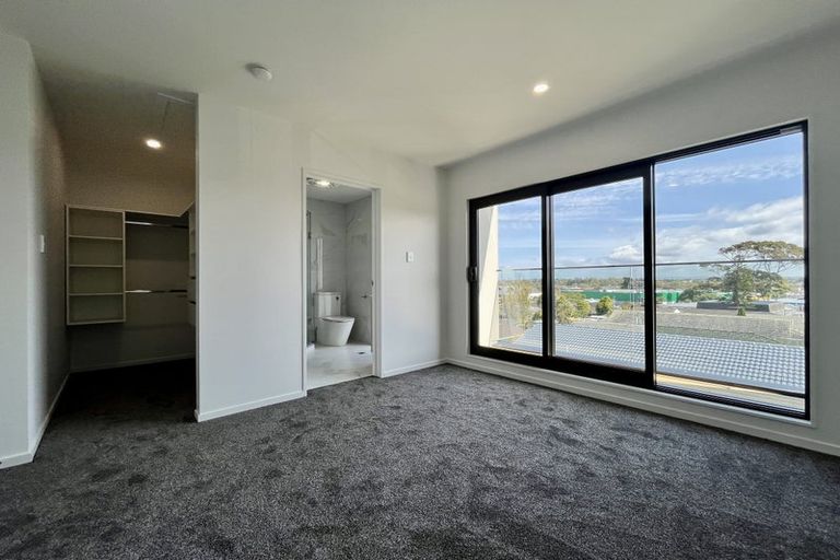 Photo of property in 523b Pakuranga Road, Howick, Auckland, 2010