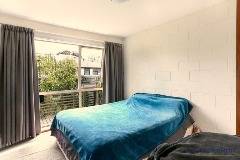 Photo of property in 57 Edward Avenue, Edgeware, Christchurch, 8013