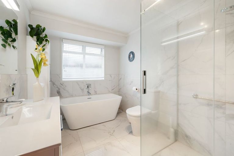 Photo of property in 29 Saint James Drive, Huntington, Hamilton, 3210