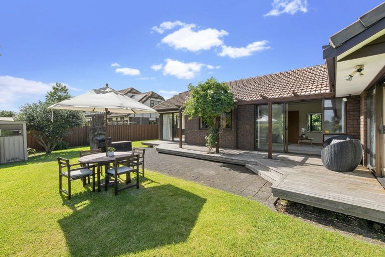 Photo of property in 33 Uppingham Crescent, Hillcrest, Auckland, 0627