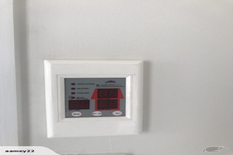 Photo of property in 1/3204 Great North Road, New Lynn, Auckland, 0600