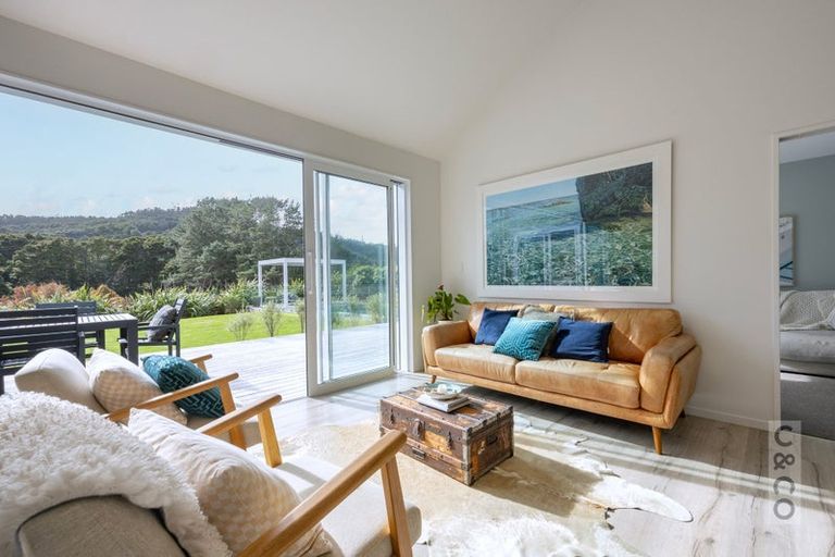Photo of property in 44 Fruitlands Road, Kumeu, 0810
