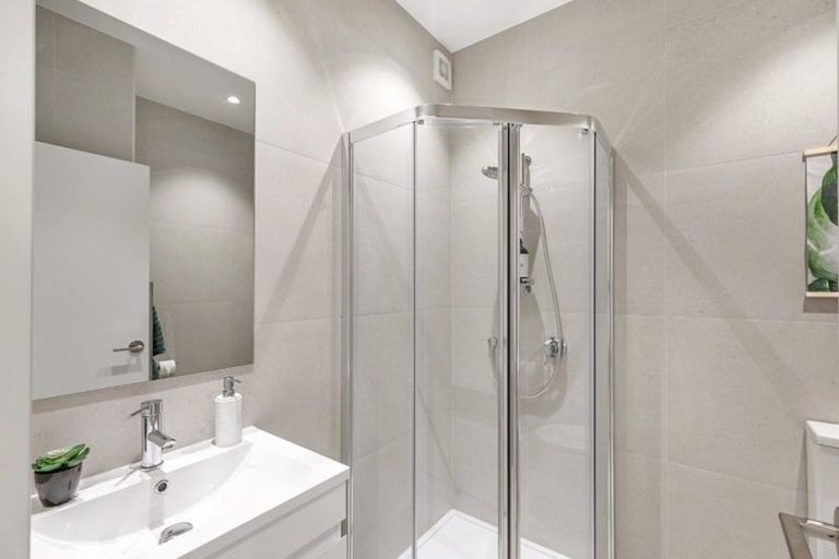 Photo of property in 12 Parenga Lane, Kumeu, 0810