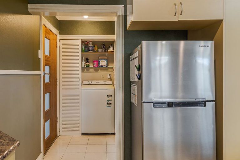 Photo of property in 32 Brougham Street, Westport, 7825