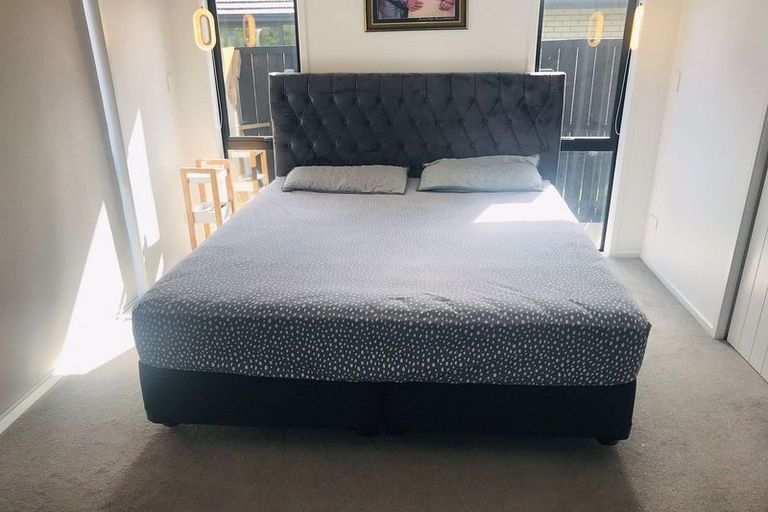 Photo of property in 28 Jonah Lomu Drive, Paerata, 2124