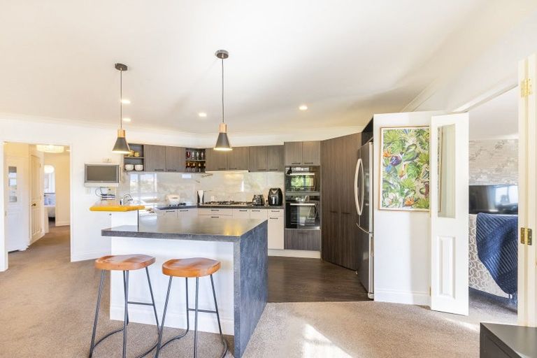 Photo of property in 32 Millennium Hill, Paraparaumu, 5032