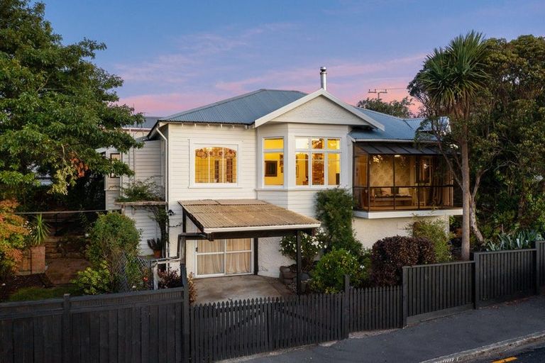 Photo of property in 14 Mataora Road, Kenmure, Dunedin, 9011