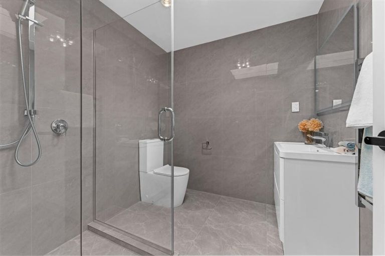 Photo of property in 61 Maungakaraka Road, Karaka, 2580