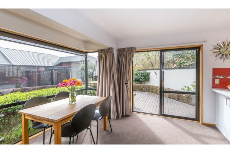 Photo of property in 8 Herbs Place, Cashmere, Christchurch, 8022