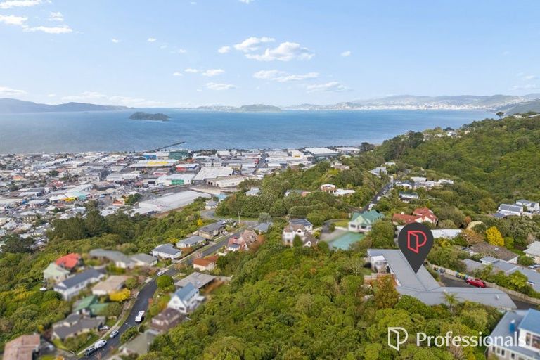 Photo of property in 3/30 London Road, Korokoro, Lower Hutt, 5012