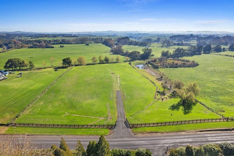 Photo of property in 84 Hall Road, Rangiriri, Te Kauwhata, 3782