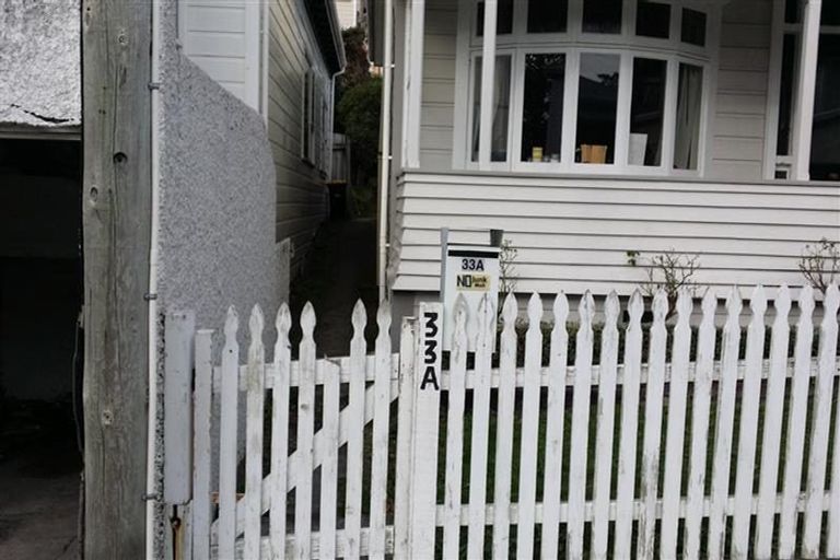 Photo of property in 33 Porritt Avenue, Mount Victoria, Wellington, 6011