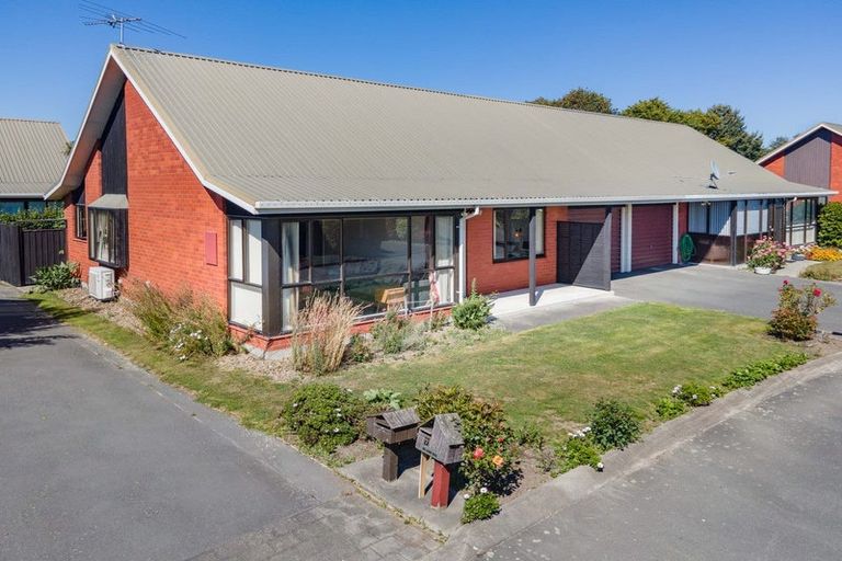 Photo of property in Carmichael Courts, 4/14 Wharenui Road, Upper Riccarton, Christchurch, 8041
