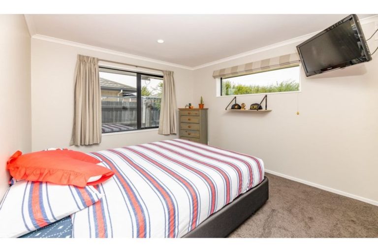 Photo of property in 26 Rochester Crescent, Rolleston, 7614