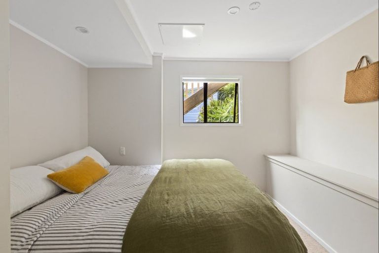 Photo of property in 33 Homewood Place, Chatswood, Auckland, 0626