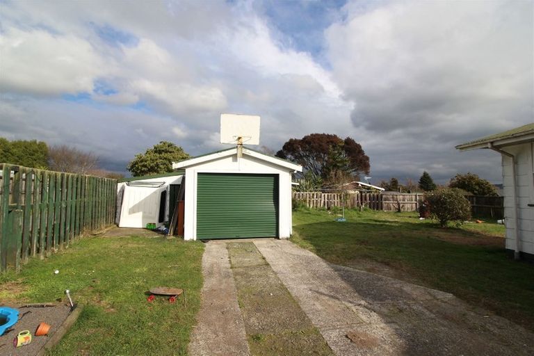 Photo of property in 6 Matata Place, Tokoroa, 3420