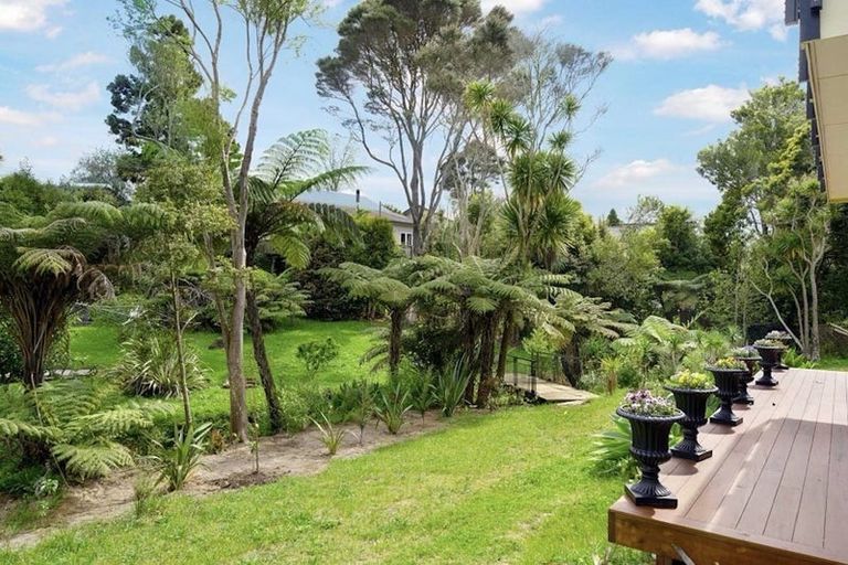 Photo of property in 68 Kaurilands Road, Titirangi, Auckland, 0604