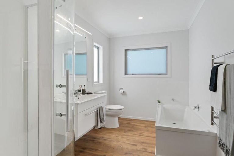 Photo of property in 36a Makarini Street, Paraparaumu, 5032