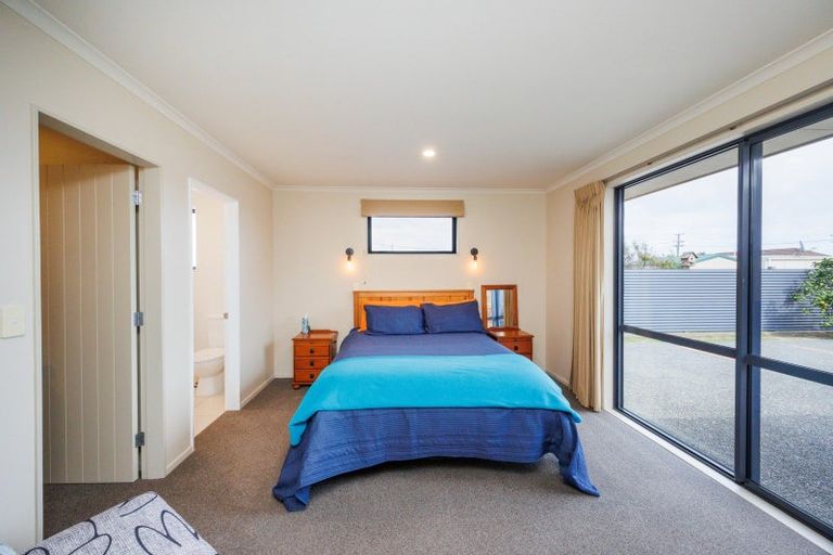Photo of property in 64 Andrews Street, Foxton Beach, Foxton, 4815