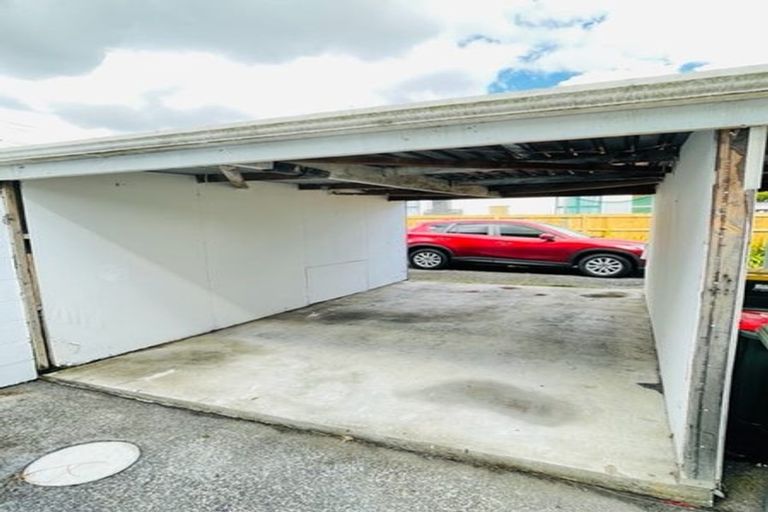 Photo of property in 1 Bendale Place, Papatoetoe, Auckland, 2025