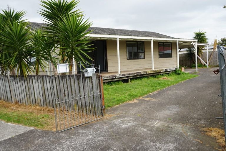 Photo of property in 2/170 Old Wairoa Road, Papakura, 2110