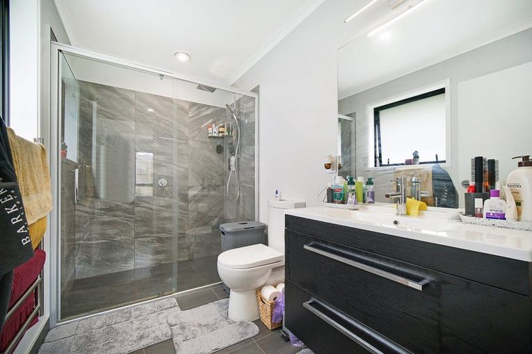 Photo of property in 9 Coptic Terrace, Pokeno, 2402