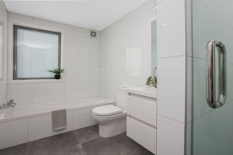 Photo of property in 10 Silvereye Way, Johnsonville, Wellington, 6037