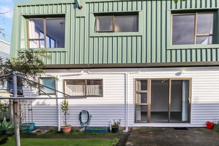 Photo of property in 103f7 Rongotai Road, Kilbirnie, Wellington, 6022