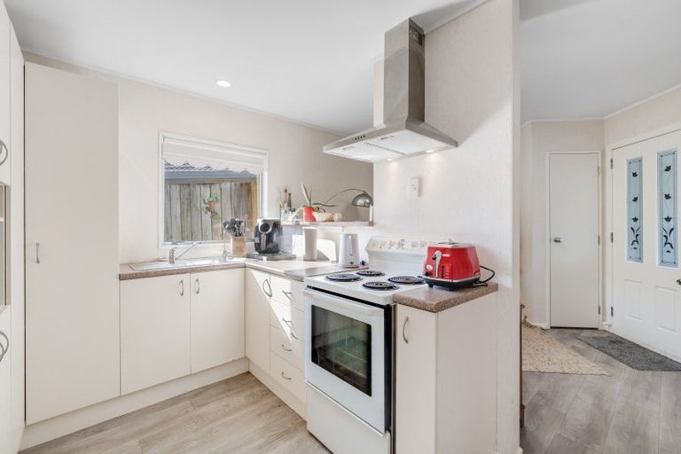 Photo of property in 66 Golfland Drive, Golflands, Auckland, 2013