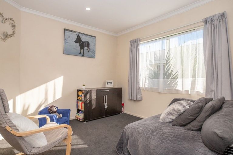 Photo of property in 29 Russell Street, Westport, 7825